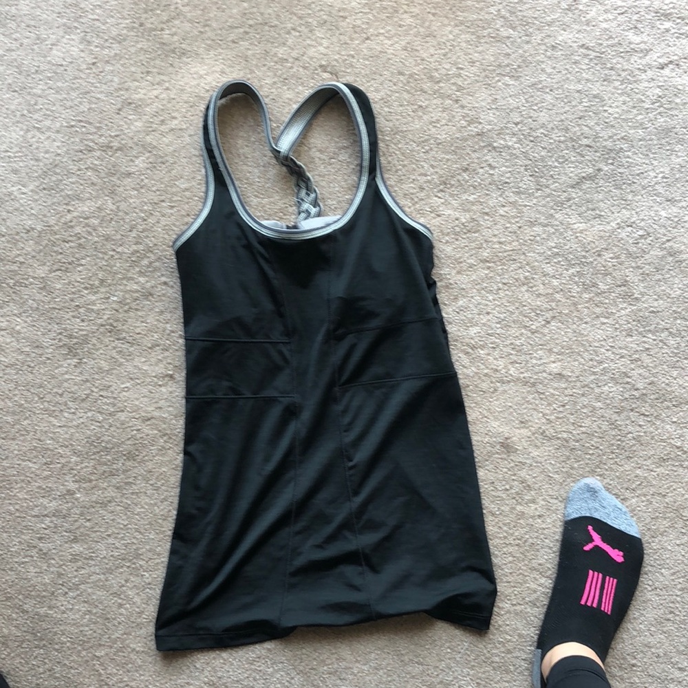 Cute workout tank - Picture 1 of 2